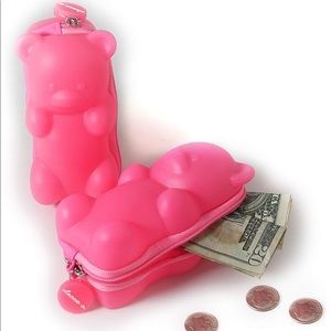 🍓🐻Strawberry scented gummy bear keychain purse